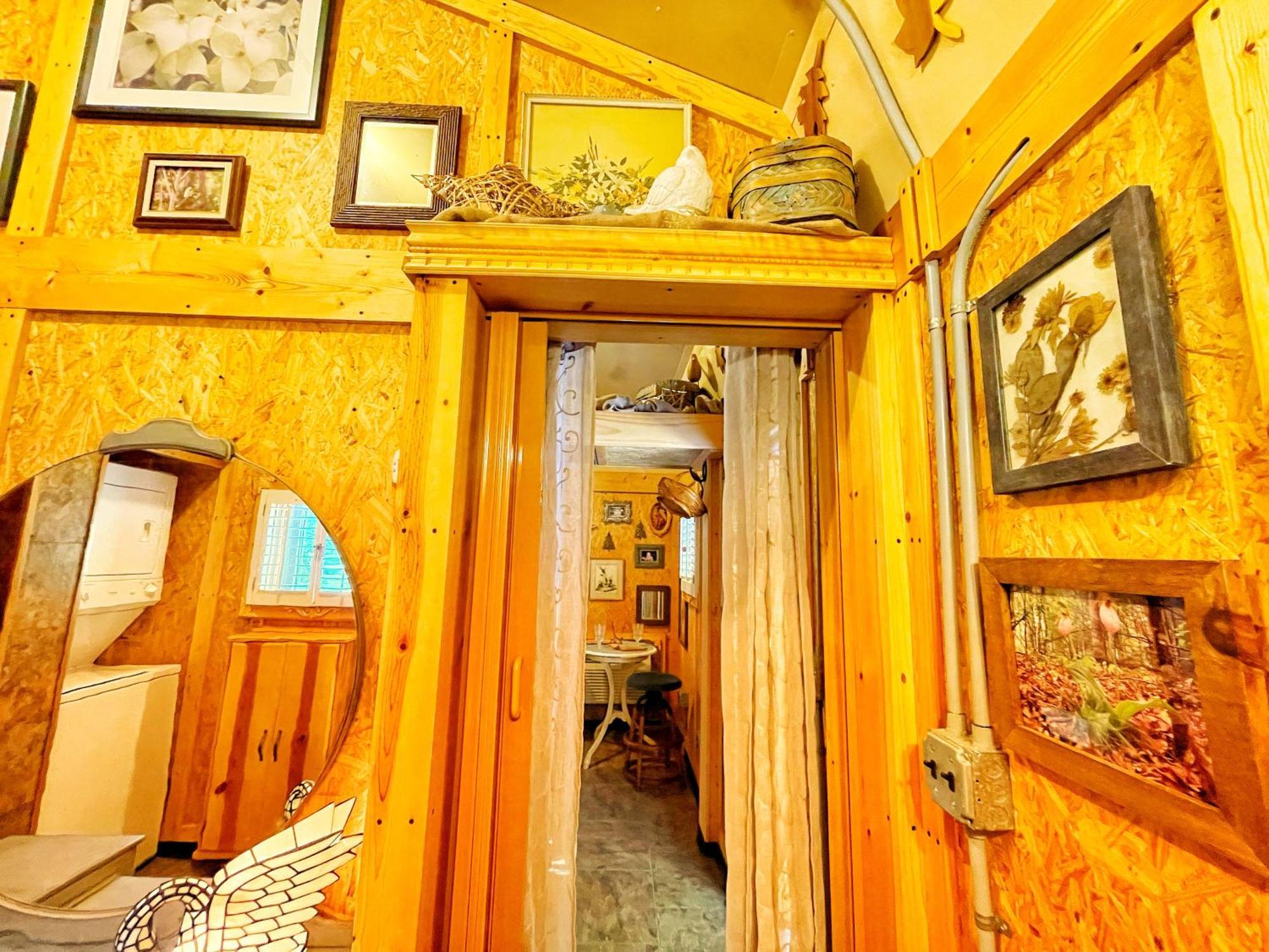 코스비 Tiny House, Wifi,Hot Tub,Secluded 빌라 외부 사진