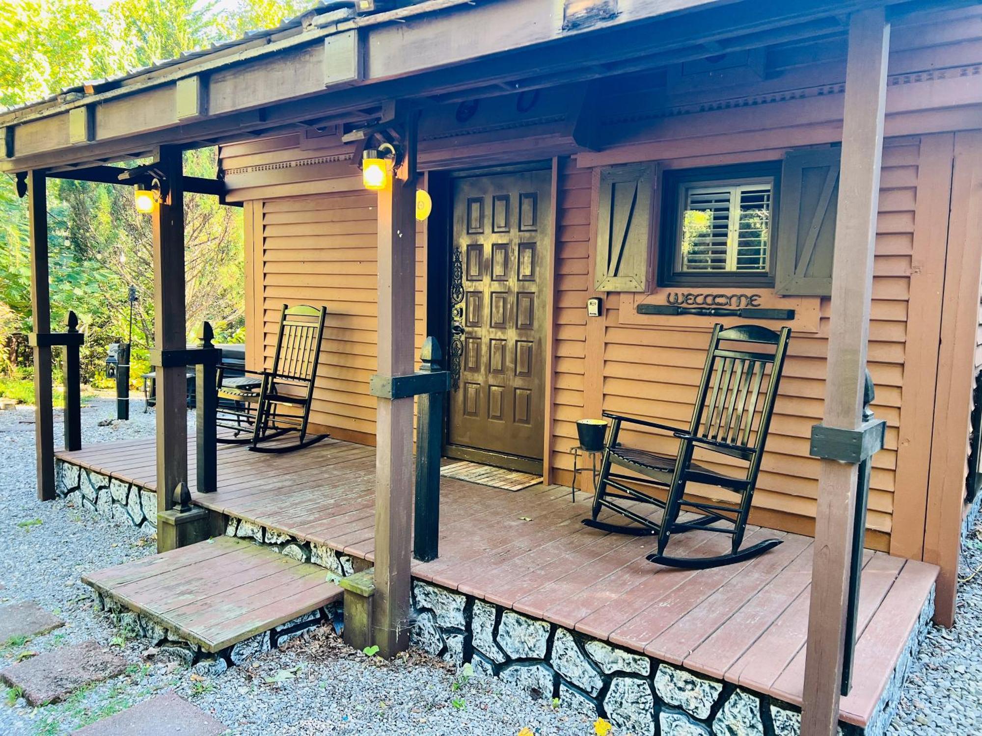 코스비 Tiny House, Wifi,Hot Tub,Secluded 빌라 외부 사진