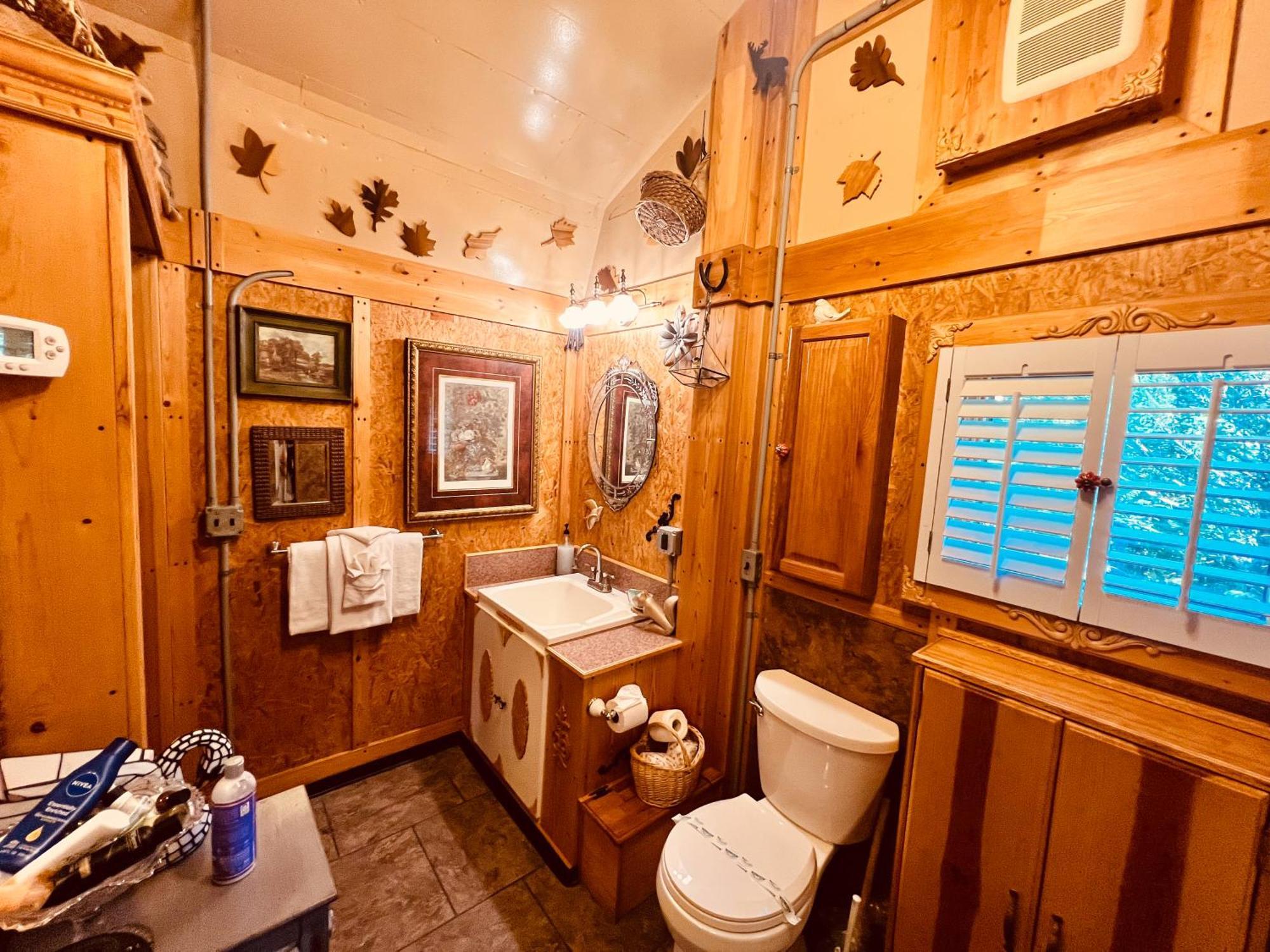 코스비 Tiny House, Wifi,Hot Tub,Secluded 빌라 외부 사진