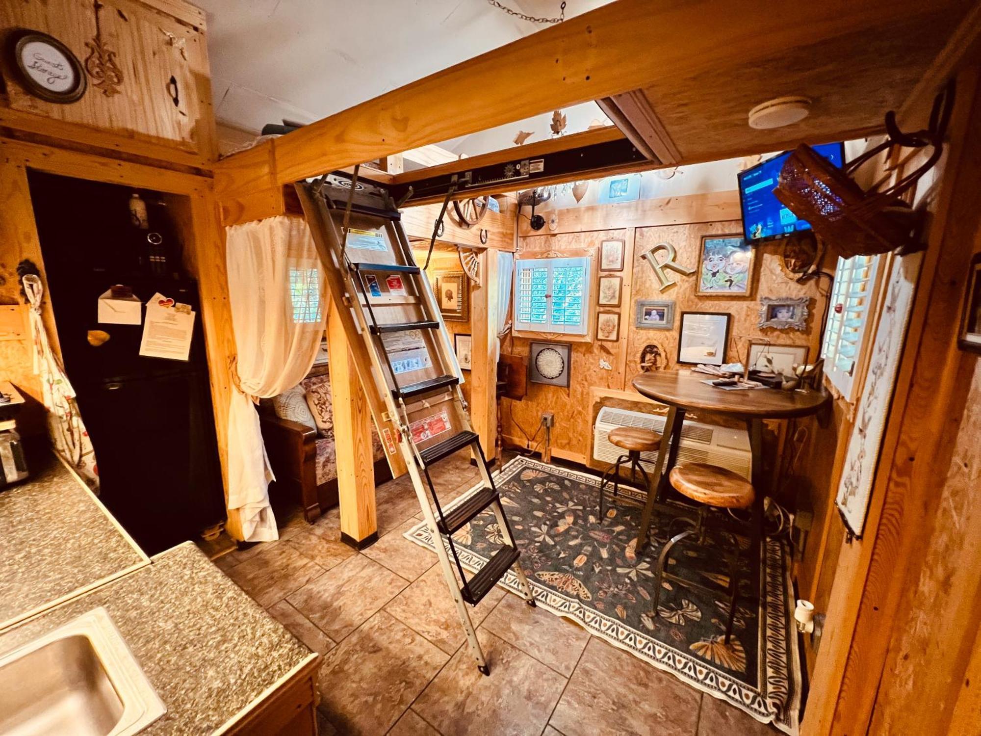 코스비 Tiny House, Wifi,Hot Tub,Secluded 빌라 외부 사진
