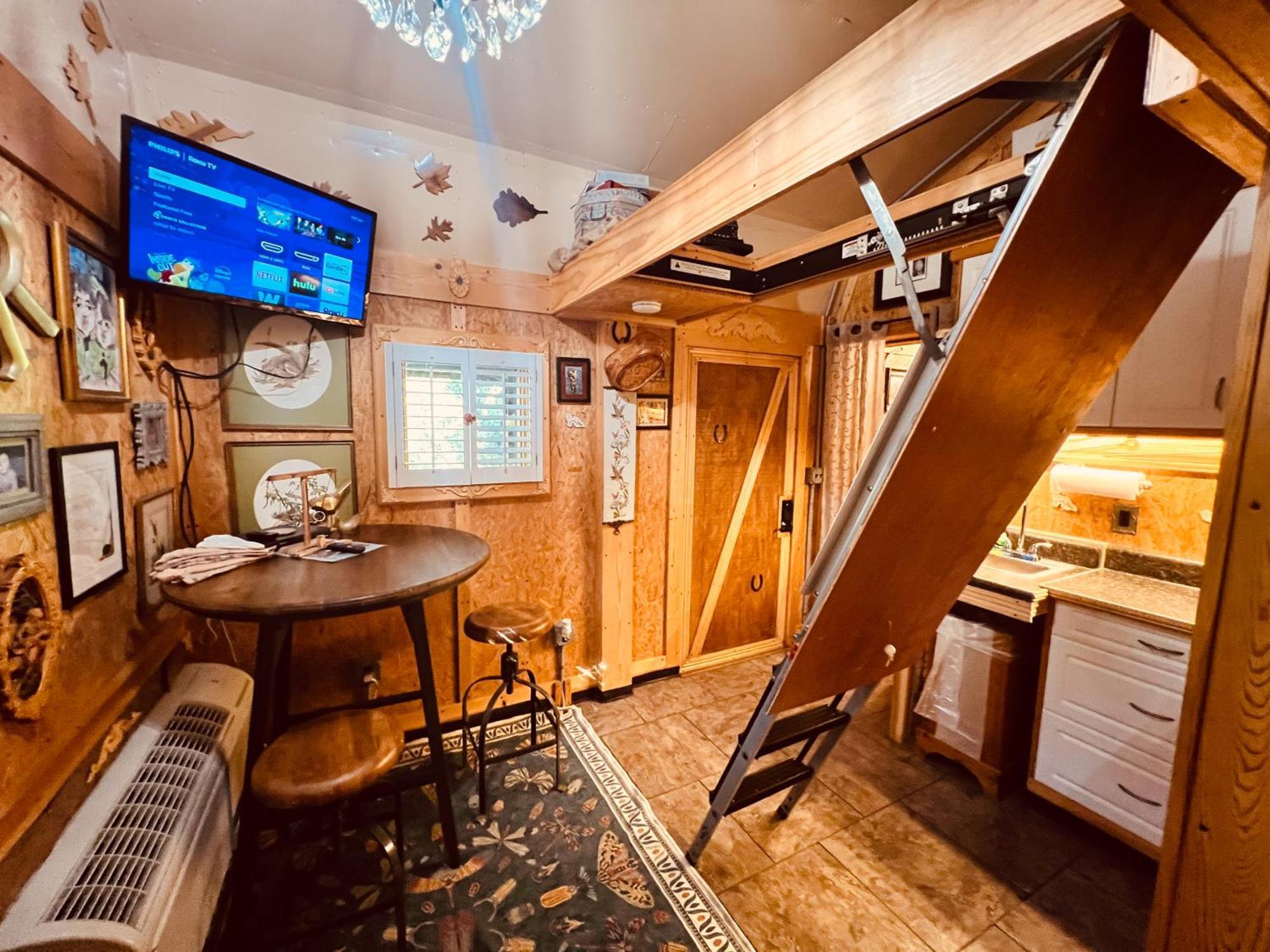 코스비 Tiny House, Wifi,Hot Tub,Secluded 빌라 외부 사진